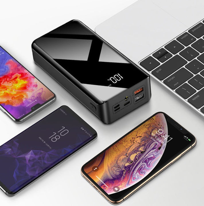 Baterie Externă 30000mAh – Încărcare Rapidă pentru Orice Dispozitiv