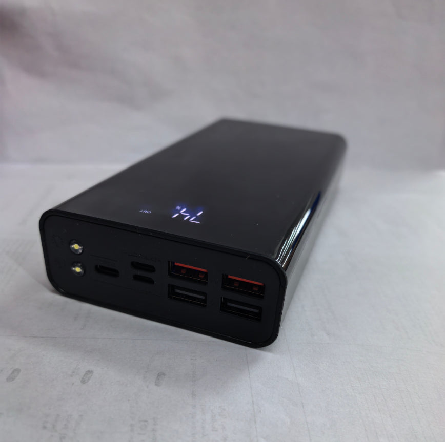 Baterie Externă 30000mAh – Încărcare Rapidă pentru Orice Dispozitiv